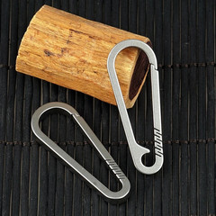 1PCS Multifunctional Titanium Alloy Metal Keychain Quick Release Carabiner Buckl