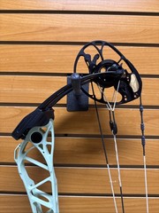 Mathews Title 38 RH Compound Bow – Gen 1 – Item 6013