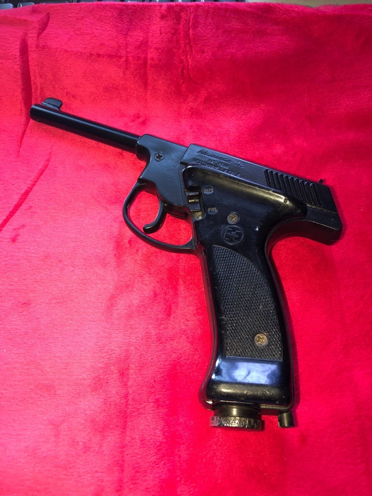 Vintage Healthways Plainsman Semi-Automatic Co2 BB Pistol .175 Works Great