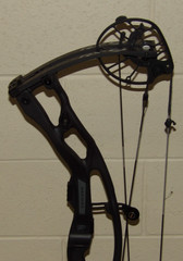 2025 Hoyt Carbon RX9 Bow -70 lb Limbs- Black Finish – RX-9 – Right Hd- Black Out