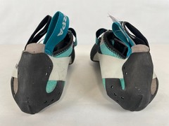 Scarpa Veloce Women’s Climbing Shoes, Light Grey/Maldive, US 8.5 / EU 40