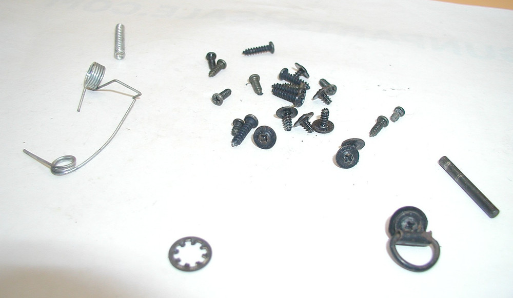 Double Eagle M85 6mm BB Gun – Bag of Pins, Screws and Springs
