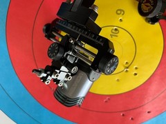 Archery: Right Hand Sureloc Surpeme Compound Sight Rail (UV3 scope not included)