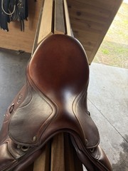 2024 Antares Skylla Jump Saddle 17″ seat 2N Flap T1 Panels EXCELLENT Condition