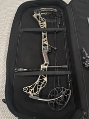 mathews lift x 29.5 compound bow 70 Lb Rh