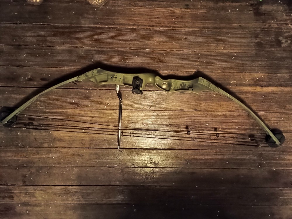 Bear Archery Whitetail I Compound Bow Righthand Realtree Edge – Camo
