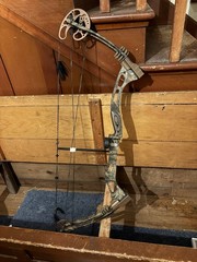Hostage Right Hand Compound Bow 6o lb 29in Draw 31in Camo