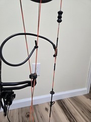Bear Archery Divergent Compound Bow RH 45-60 Lbs. DL 25.5-30 In.