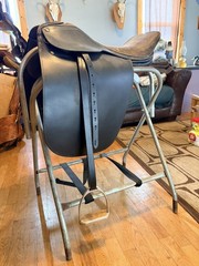 Unbranded Saddle seat Saddle, Aka cut-back saddle, black 18 inches
