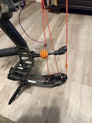 Bear Archery Escalate 70lbs Rt hand