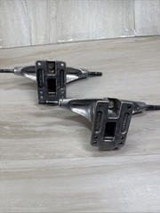 Set Gullwing Charger 50° Neil Carver 9″ Skateboard Trucks