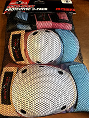 Eight Ball Kids’ 8+ Knee Pad Set 3pk Sunset Fade