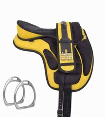 Treeless freemax synnthetic saddle available in all colour and sizes 10″ to 19″