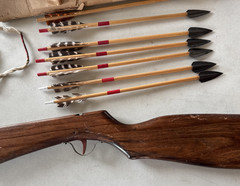 Vintage 1950’s Crossbow Bowgun & Arrows Lot, Hardwood & Aluminum, Made in USA!