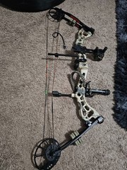 Bear Archery Vast Right Hand Compound Bow – God’s Country Color (AV04A2X0A7R)
