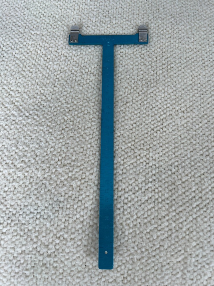 The Game Tracker Bow Square
