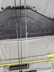 Classic Browning Boss Raptor Adjustable Compound 60-70lbs 29-31″ Draw Bow Kit