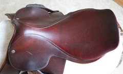 16.5″ Crosby Prix Des Nations English Hunter/Jumper Saddle + Fittings & Cover