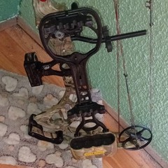 PSE Brute X Right-Hand Compound Bow 70lb 30in Draw Bow Hunting Camo