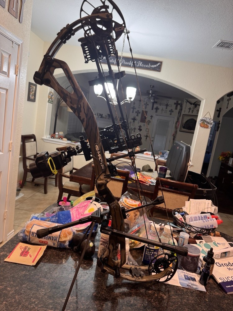 PSE Mach 34 RH Fully Loaded, Including Garmin Sight And SKB Case.