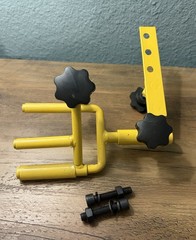 Adjustable Bow Vise for Compound Bows