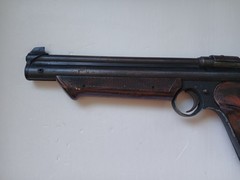 MODEL 1300 VINTAGE CROSMAN MEDALIST II 22 CAL MULTI-PUMP PNEUMATIC PELLET PISTOL