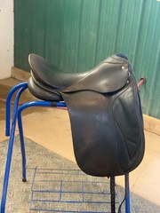 Dressage Saddle 18″ Schleese CHB leather wool flocked made women’s pelvis/leg