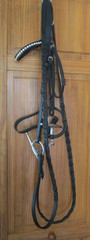 BLACK ENGLISH LEATHER BRIDLE WITH CRYSTAL BROW BAND, FULL CHEEK BIT, LACED REINS