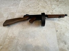 Thompson Submachine Air Gun 45MIAl No.1244194 in Black and Imitation Wood BB Gun