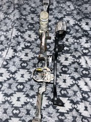 Mathews Outback Compound Solo Cam Bow Camo 70lbs Draw Weight 28” 80%/27.5” 65%