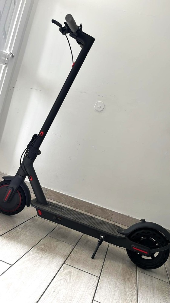 LADPED LP60 350W 8.5INCH Solid Tire Electric Scooter 25KM/H 10.5AH