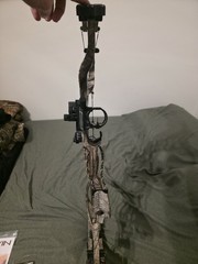 Hoyt Nitrum 30 Compound Bow Right Hand 60-70lbs Camo w/ Case & Arrows