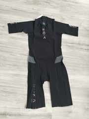 ROKA Men’s Viper X II Swimskin – Short Sleeve Size LT Color Black/Torch New