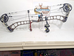 PRIME Black 9 Draw Length 27.5-33″ 60-70 lbs Compound Bow Package! Right Hand!