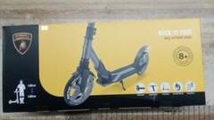 AUTOMOBILI LAMBORGHINI Kick ‘n’ Roll Scooter Purple
