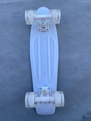 SWELL 22″ SKATEBOARD COMPLETE WHITE WASH GLOW In The Dark Light Up Wheels Video