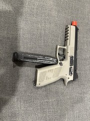 airsoft weapons machine gun and pistol