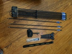 Topoint Archery Starting 31 Right Hand Compound Bow 19-70lb 19-30in w/ Case