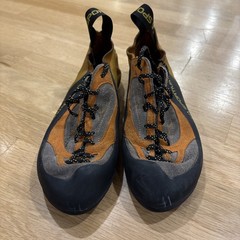 La Sportiva Mens Size 41 (US 8.5) Lace Up Rock Climbing Shoes Womens 9.5