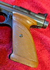 VINTAGE CROSSMAN AMERICAN CLASSIC MOD P1377 .177 CAL MULTI-PUMP PNEUMATIC PISTOL