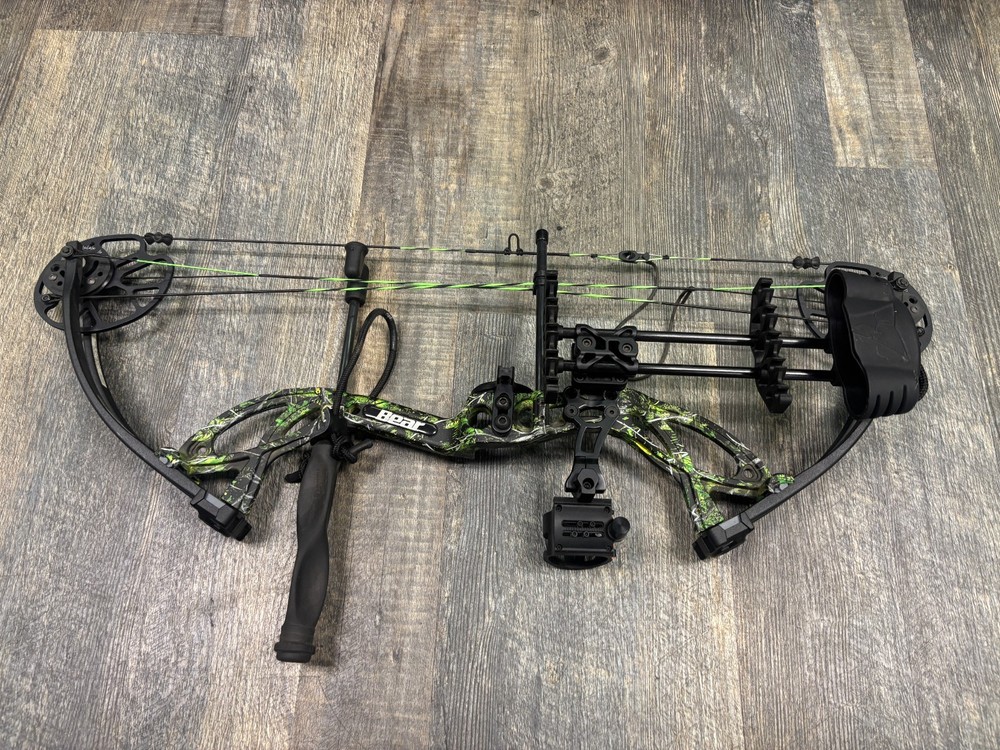 Bear Cruzer G2 compound bow, 26” draw, #70 pull. FREE S&H!