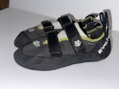 Evolv Defy Climbing Shoes Men 10.5 Black Grey Comfortable Durable Climbing