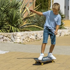 Sonic Character Skateboards – Cruiser Skateboard with ABEC 5 Bearings, Durabl…
