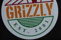 GRIZZLY Skateboard Griptape Bear Mountain Est 2001 Z47A OG Skateboarding STICKER