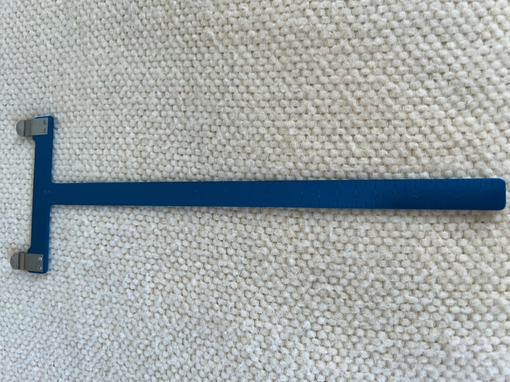 The Game Tracker Bow T Scale