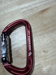 New Rock Exotica rockD Up-Lock Carabiner C2 U RED