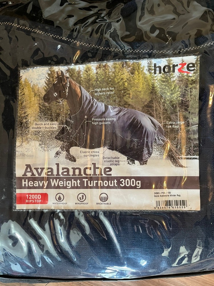 Horze Avalanche Heavy Weight 300g Turnout/High Neck/81″