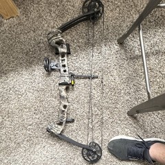 Barnett Vortex Compound Bow Hunting, Camouflage/Black TruGlo Sight