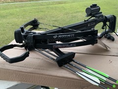 Barnett Recruit Compound Crossbow 140lbs Draw 300fps Black 34.25in NEW