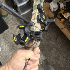 Barnett Vortex Compound Bow Hunting, Camouflage/Black TruGlo Sight